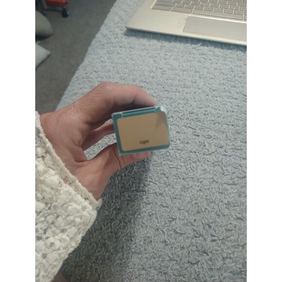 Natural Matte Color Correcting Cream SPF 40 Nib 32ml - Picture 9 of 9